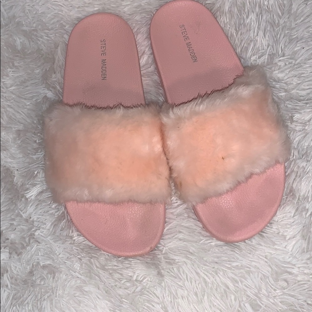 Steve Madden Softy slides